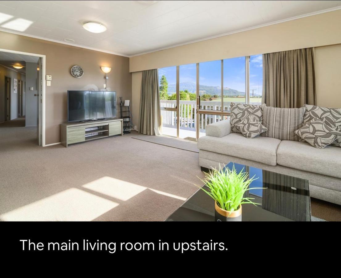 Spacious modern Utuhina holiday House Rotorua Exterior foto