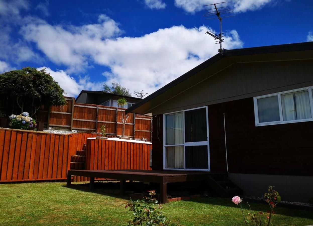 Spacious modern Utuhina holiday House Rotorua Exterior foto